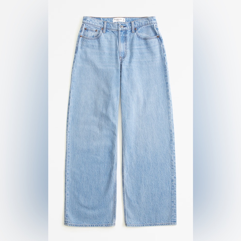 NWT - Women’s Low Rise Ultra Loose Jeans